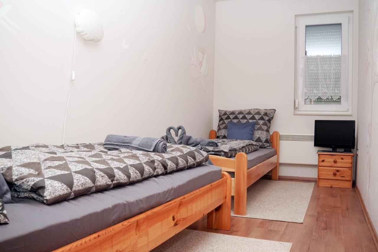 The Pearl Of Zsofia Apartment Esztergom Luaran gambar